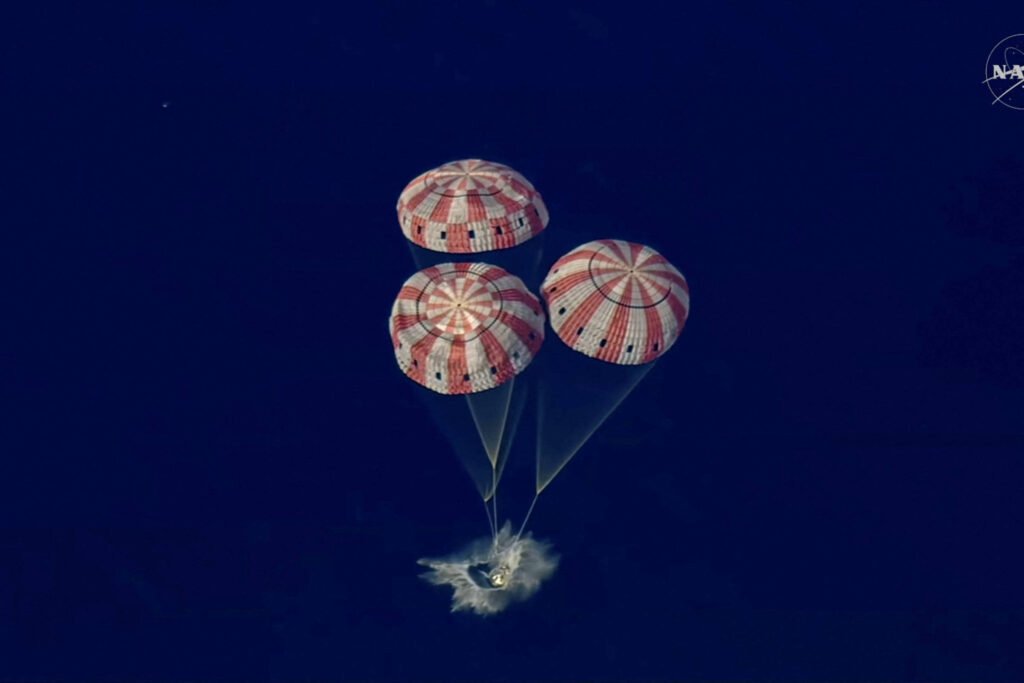 Artemis 2 conclui missão histórica com pouso no Pacífico