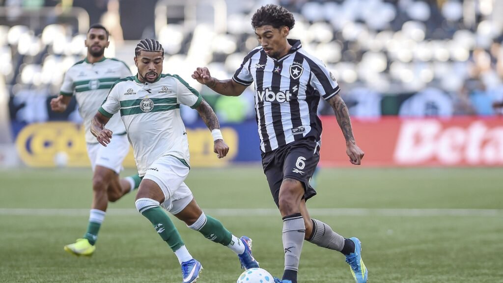 Botafogo e Coritiba empatam em duelo emocionante no Brasileirão