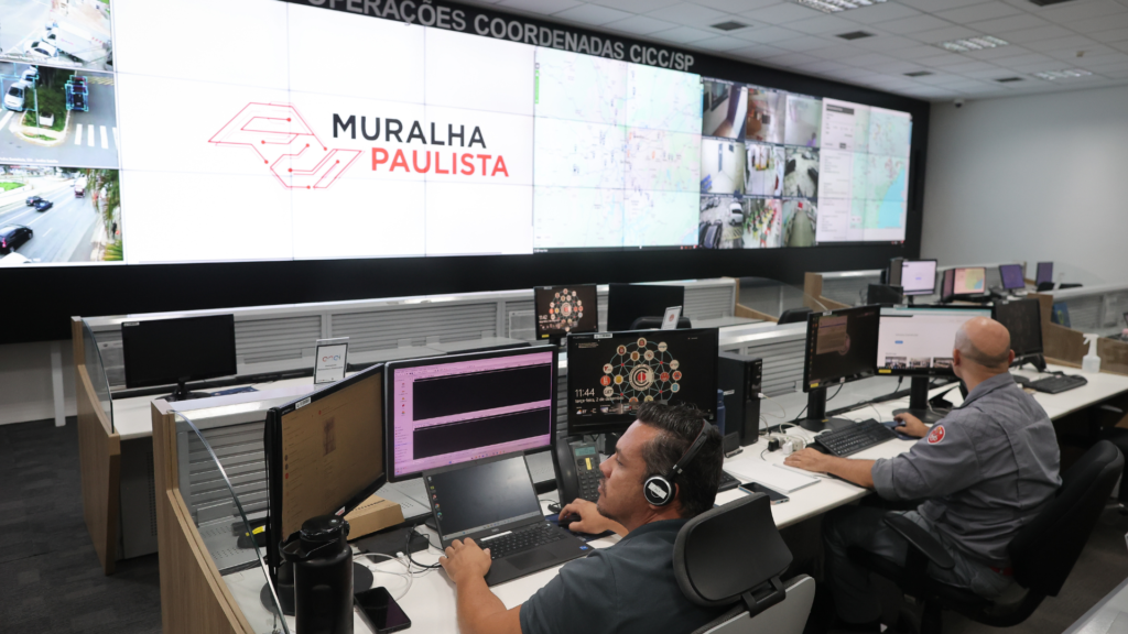 Reconhecimento facial captura foragidos em clássico paulista