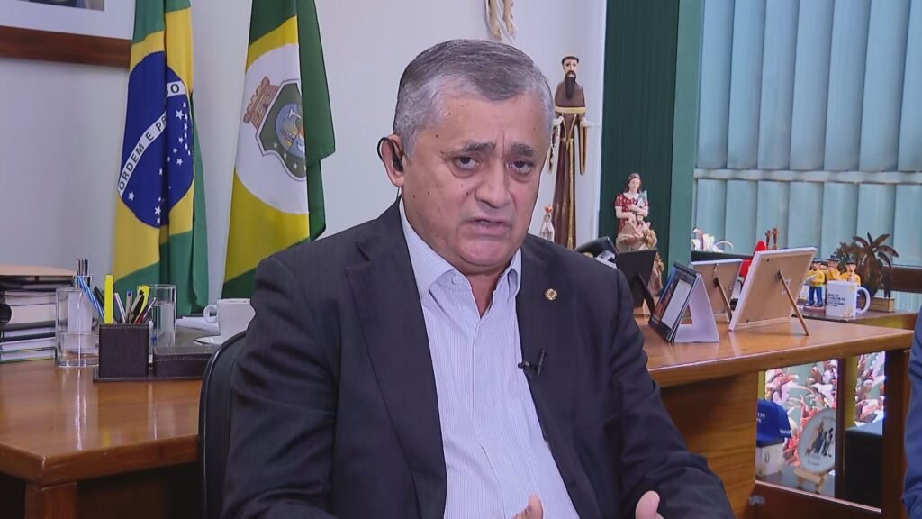 José Guimarães deixa disputa pelo Senado para assumir secretaria