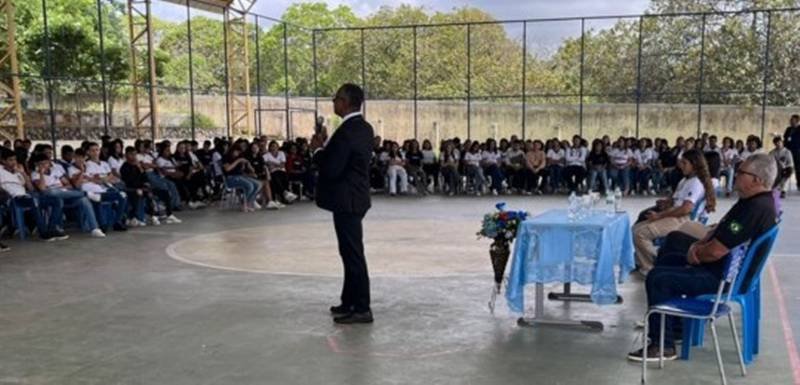 Estudantes de São José do Belmonte recebem orientação sobre cidadania e voto