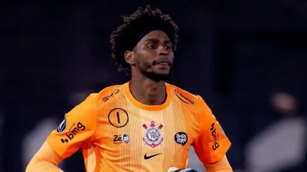 Ronald destaca papel dos reservas na vitória do Vitória sobre o Piauí