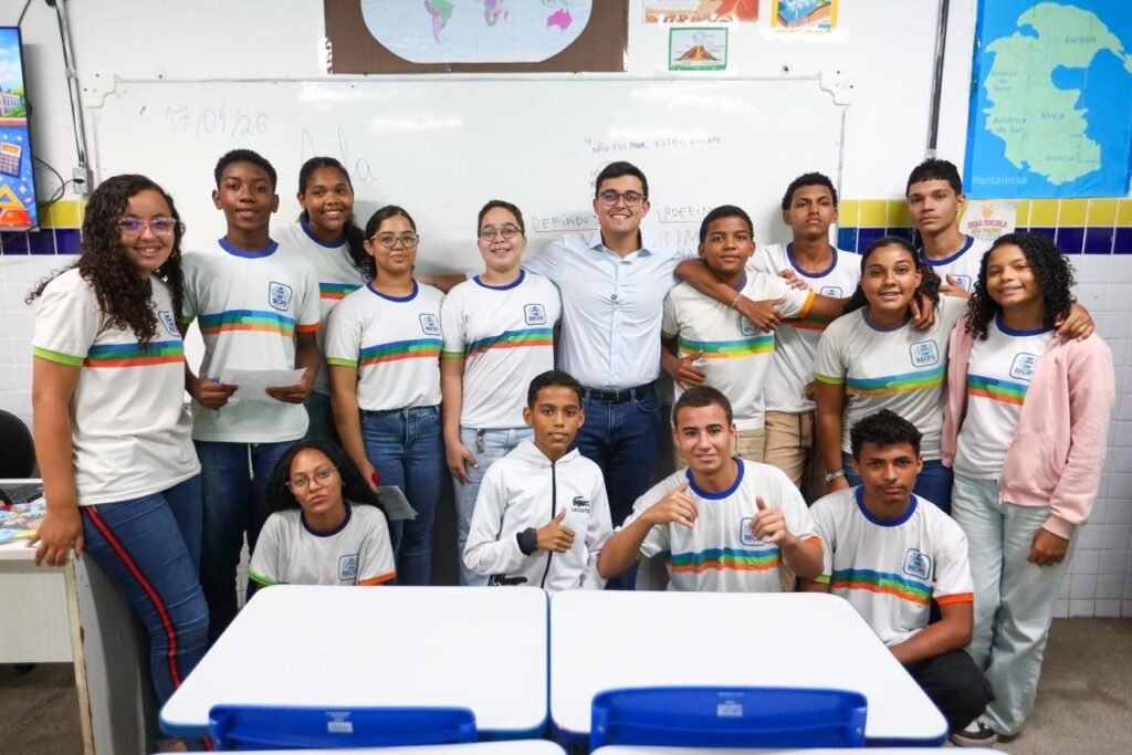 Iniciativa Monitoria Recife promove protagonismo juvenil nas escolas