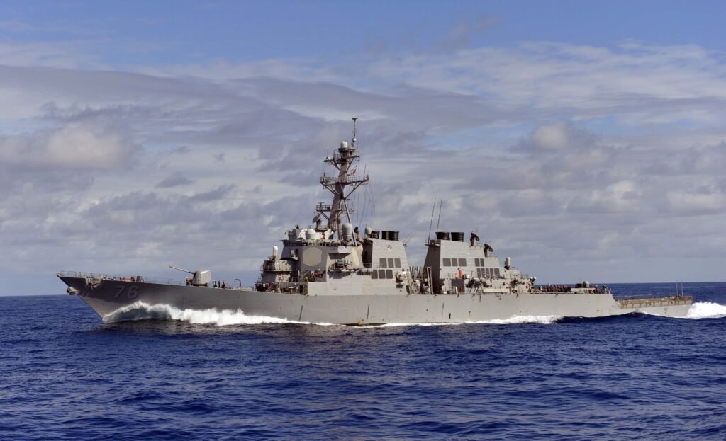 Falha elétrica deixa navio de guerra dos EUA à deriva no Indo-pacífico