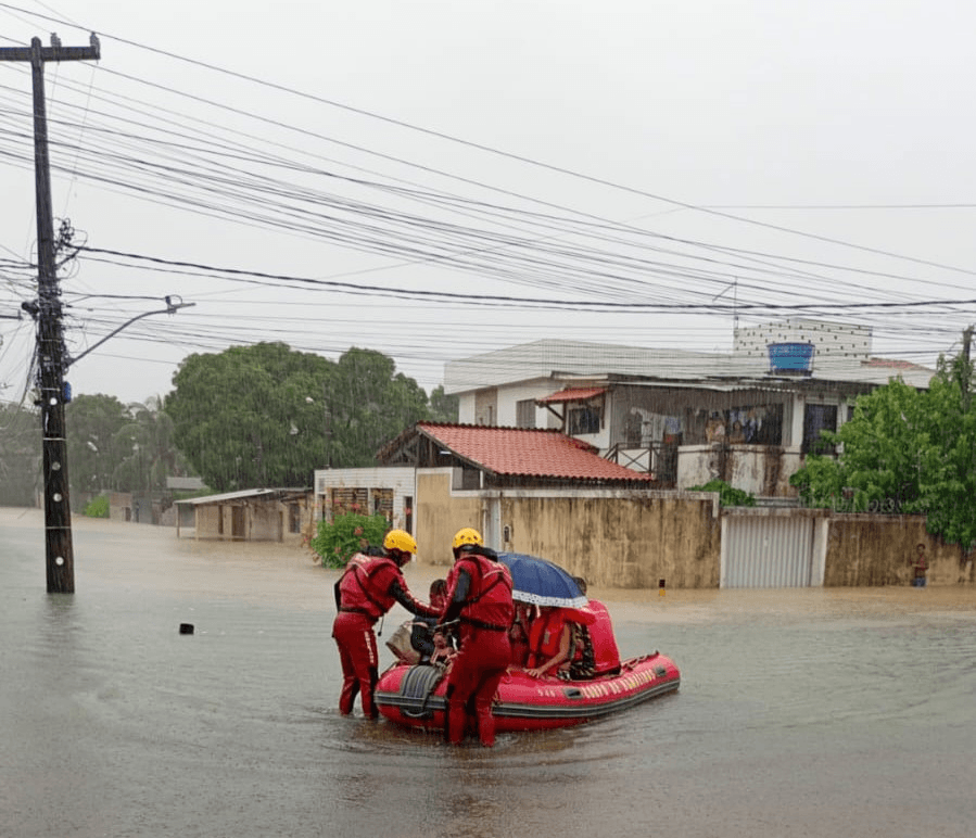 Chuva intensa atinge 21 cidades de Pernambuco em 12 horas