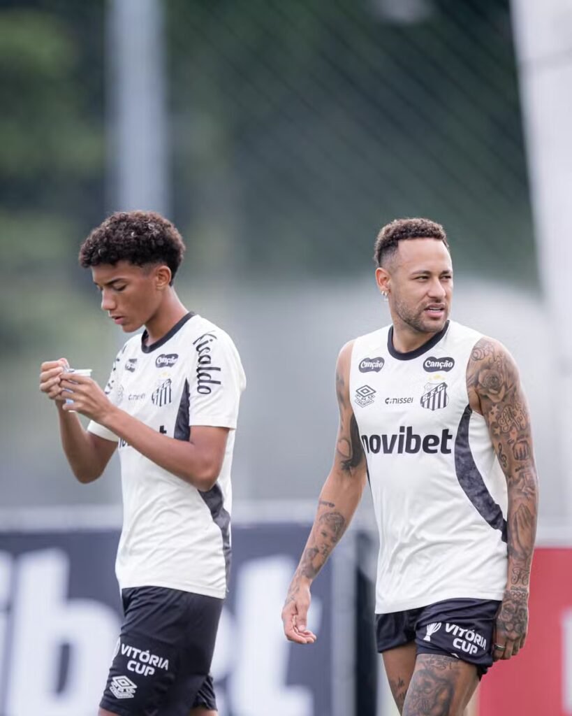 Robinho Jr. esclarece incidente com Neymar e retira notificação