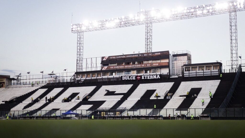 Vasco enfrenta Athletico-pr em confronto decisivo no Brasileirão