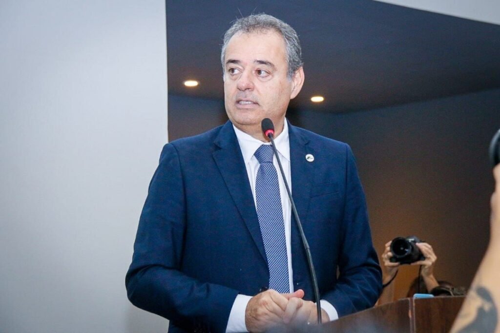 Danilo Cabral assume secretaria no governo Lula e deixa eleições