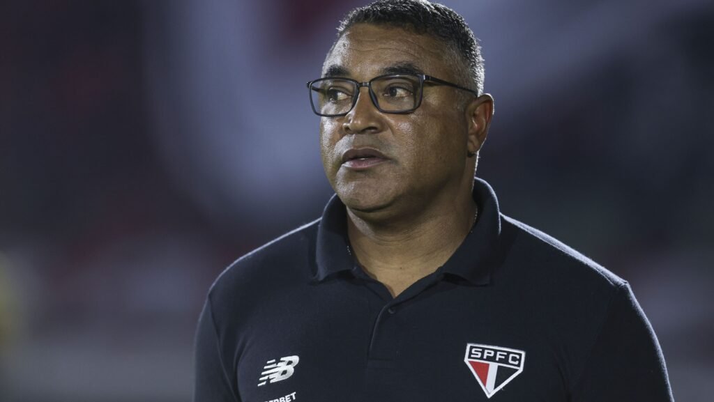 São Paulo demite técnico após eliminação na Copa do Brasil