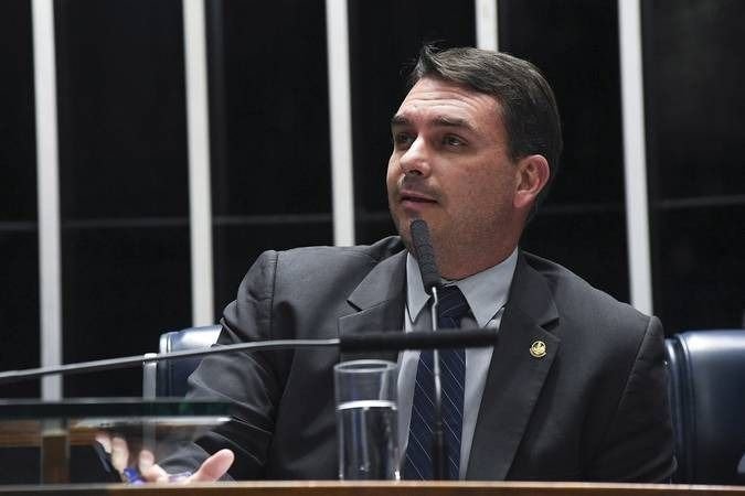 Investigação sobre financiamento de filme de Bolsonaro avança