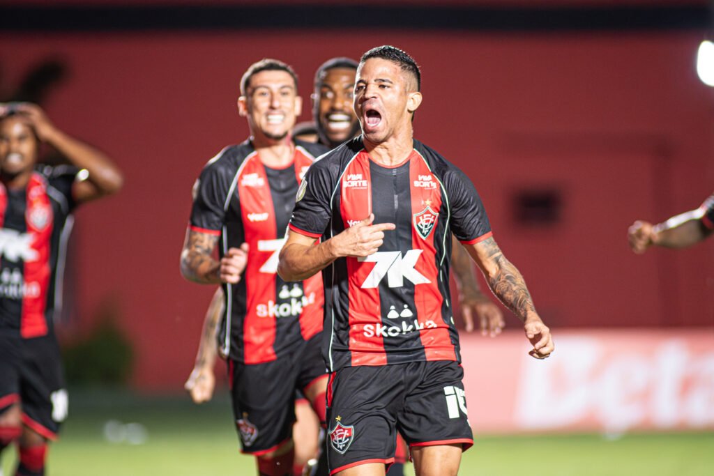 Vitória supera Flamengo e quebra tabus históricos na Copa do Brasil