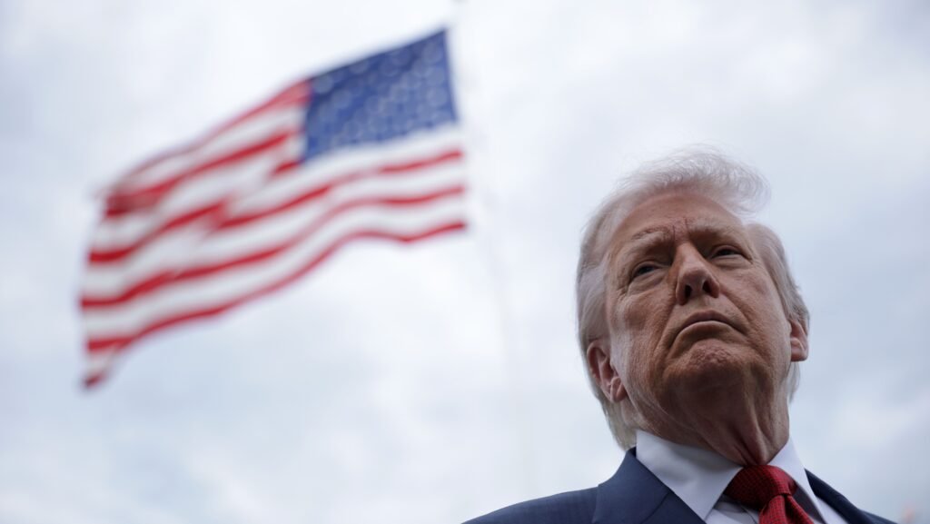 Trump alerta Irã sobre ações rápidas em meio a tensões crescentes