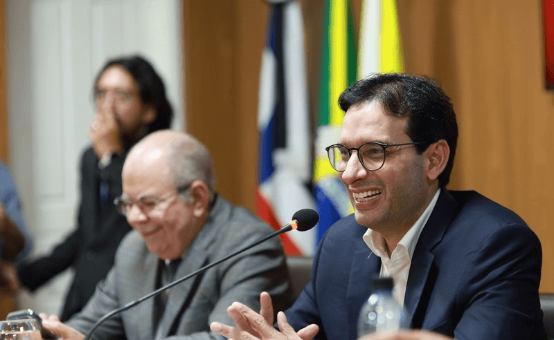 PEC para acabar com escala 6x1 avança e votação é prevista para dia 27