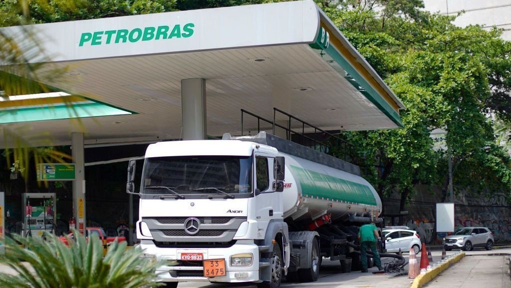 Petrobras adere à subvenção do governo para controlar preços de combustíveis