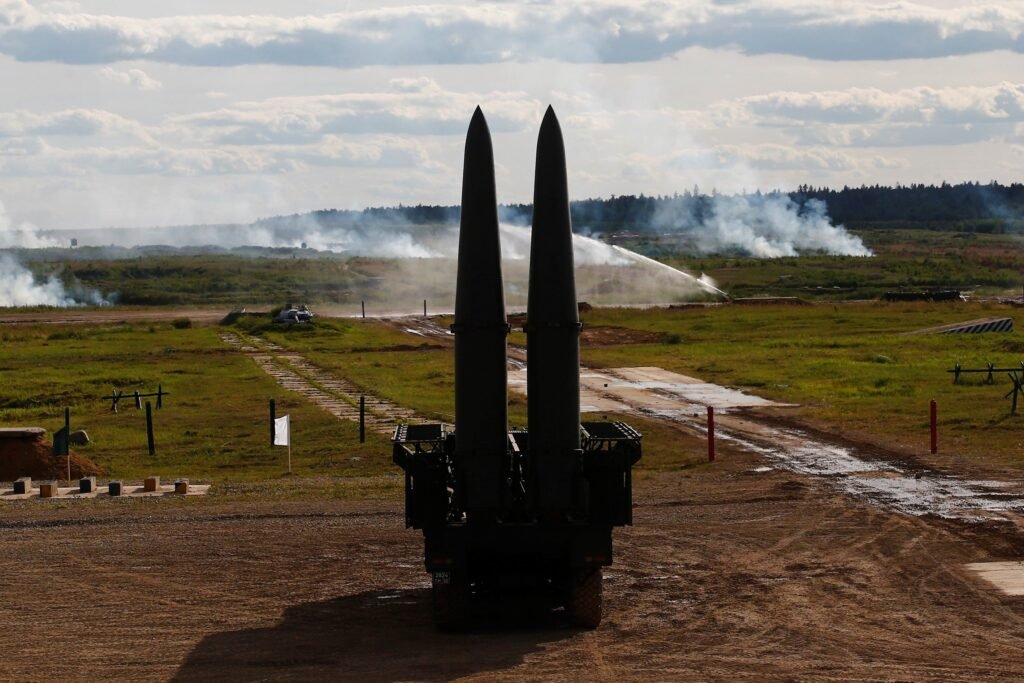 Rússia reforça presença nuclear em Belarus durante exercícios estratégicos