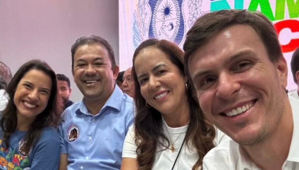 Miguel Coelho elogia gestão de Evilásio Mateus em Araripina