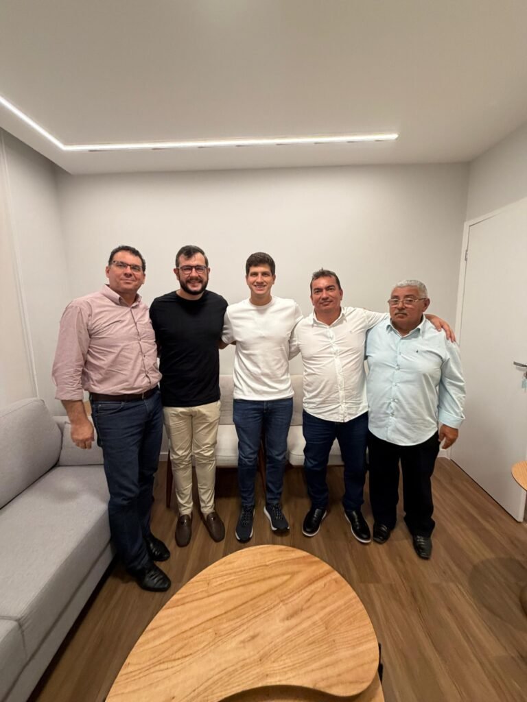 João Campos fortalece alianças políticas em Lagoa dos Gatos