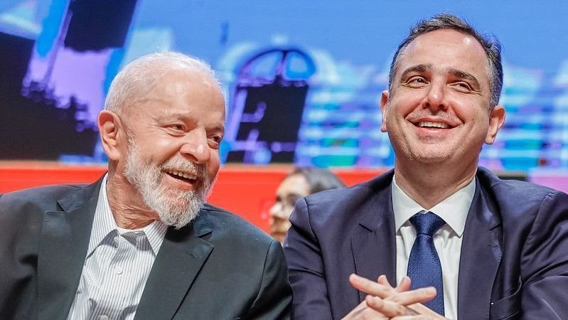Rodrigo Pacheco deve recusar convite de Lula para governo de Minas
