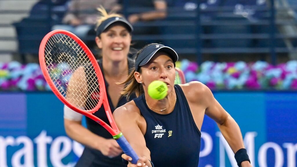 Luisa Stefani conquista bicampeonato no WTA de Estrasburgo
