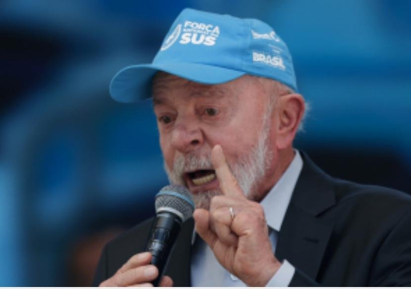 Lula inicia radioterapia no couro cabeludo após retirada de lesão