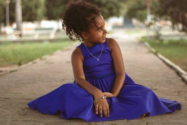 Como escolher roupas infantis para cerimônias religiosas com elegância e conforto