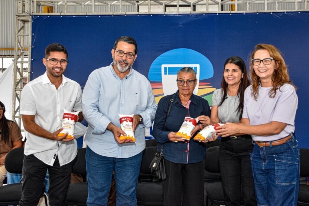 Débora Almeida destina R$ 300 mil para saúde em Cachoeirinha e apoia Programa do Leite