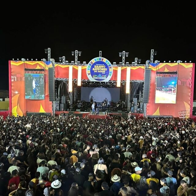 Multidão celebra segunda noite da Trezena de Santo Antônio em Abaré