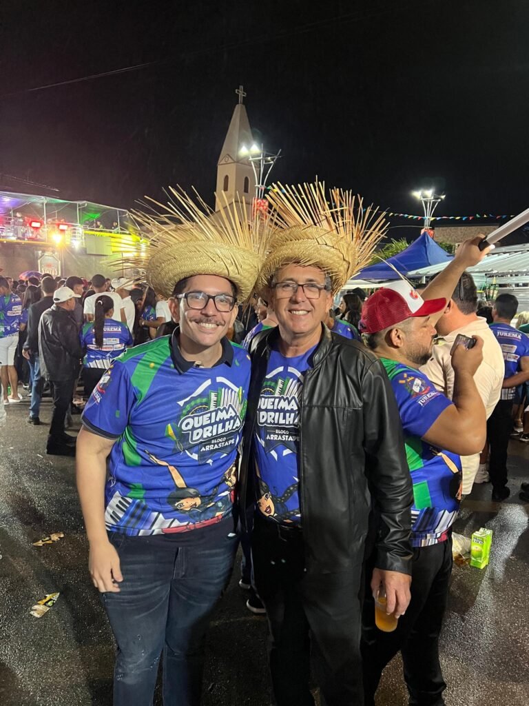 Eriberto Filho prestigia Queimadrilha e reafirma apoio a Jurema