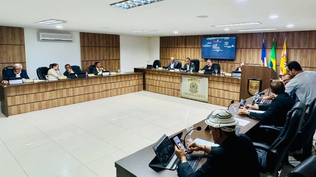 Câmara de Cabrobó aprova projetos para habitação e saúde