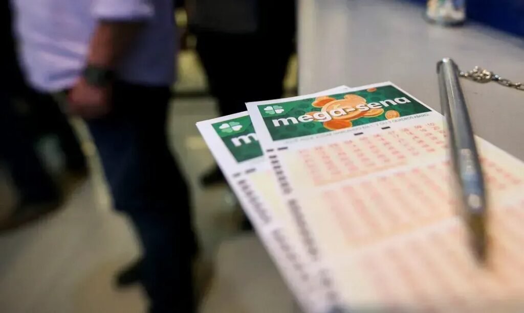 Mega-sena acumula e prêmio pode chegar a R$ 12 milhões neste sábado