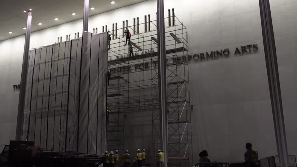 Nome de Trump é removido do Kennedy Center após decisão judicial