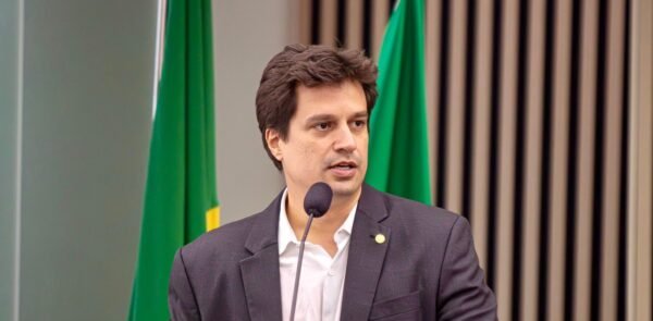 Lucas Ramos destaca João Campos como símbolo de mudança em Pernambuco