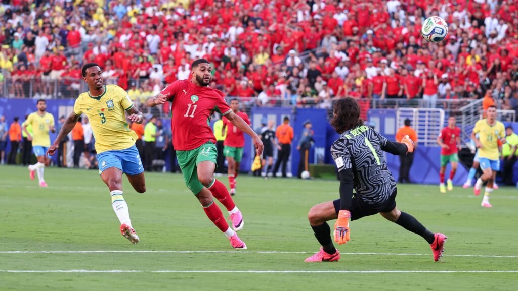 Galvão Bueno critica defesa brasileira após gol do Marrocos