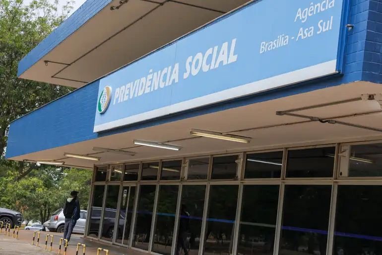 Prazo para análise de benefícios do INSS é reduzido para 30 dias