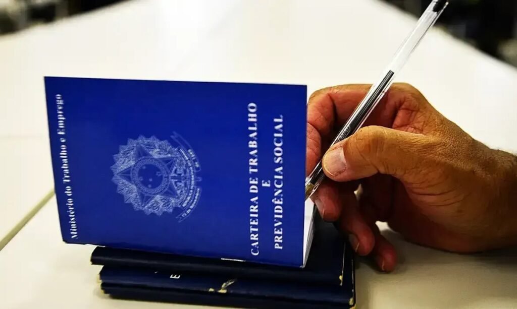 Produtividade baixa no Brasil impede redução da jornada de trabalho