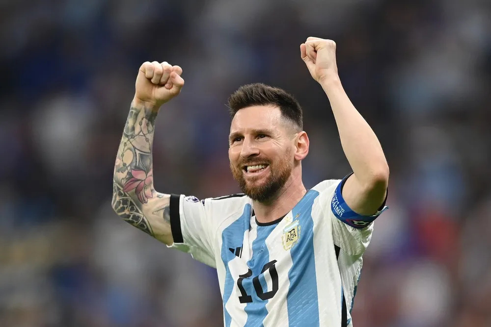 Craque argentino brilha na Copa com cinco gols em dois jogos