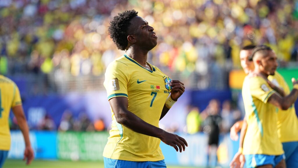 Dunga analisa Vinícius Júnior e sua liderança na Seleção