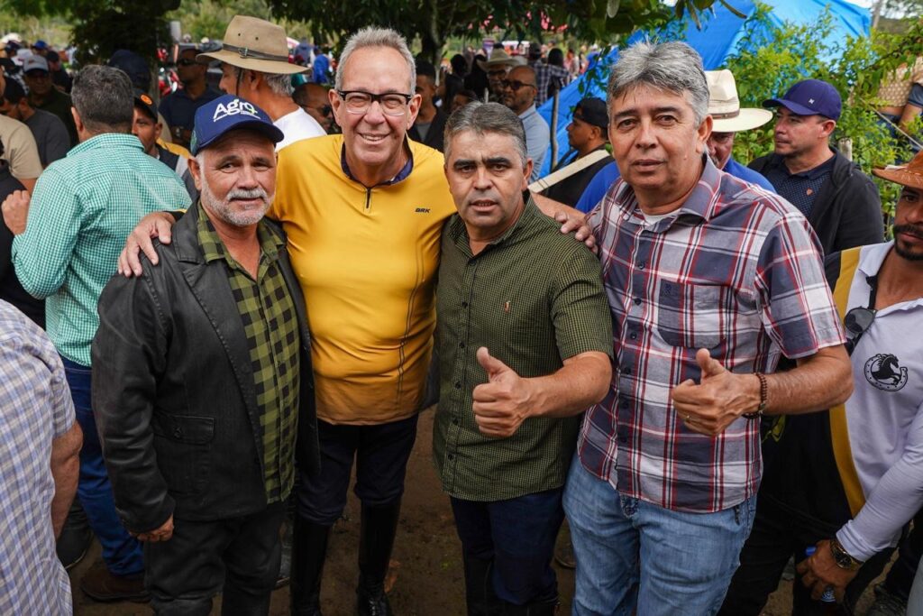 Deputado Álvaro Porto participa da tradicional Cavalgada de Brejão