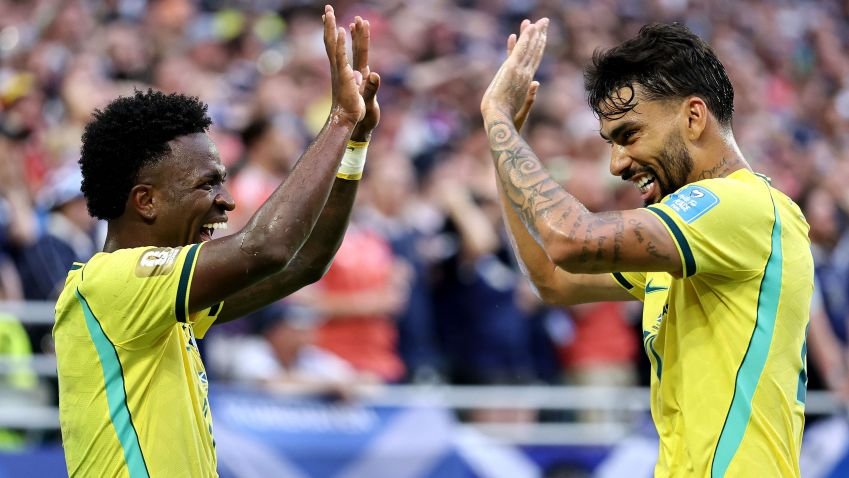 Brasil vence Escócia e avança como líder na Copa do Mundo