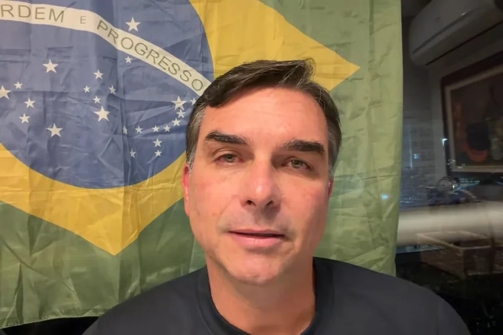Candidatura de Flávio Bolsonaro enfrenta dúvidas sobre continuidade