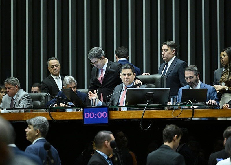 Congresso aprova projetos que podem aumentar custo da energia elétrica