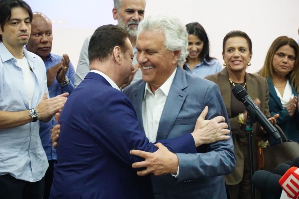 Caiado escolhe Kassab como vice para corrida presidencial