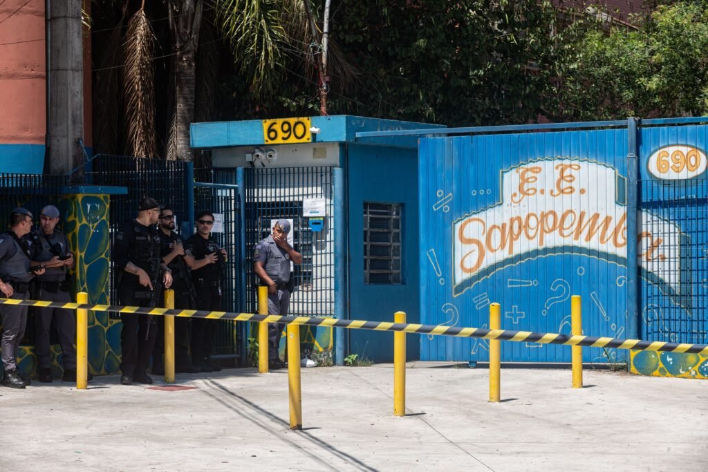 Jovem português é condenado por instigar crimes em escolas brasileiras