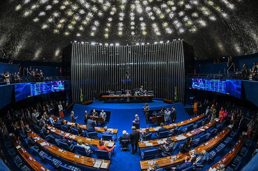 Homeschooling pode ser votado em regime de urgência no Senado