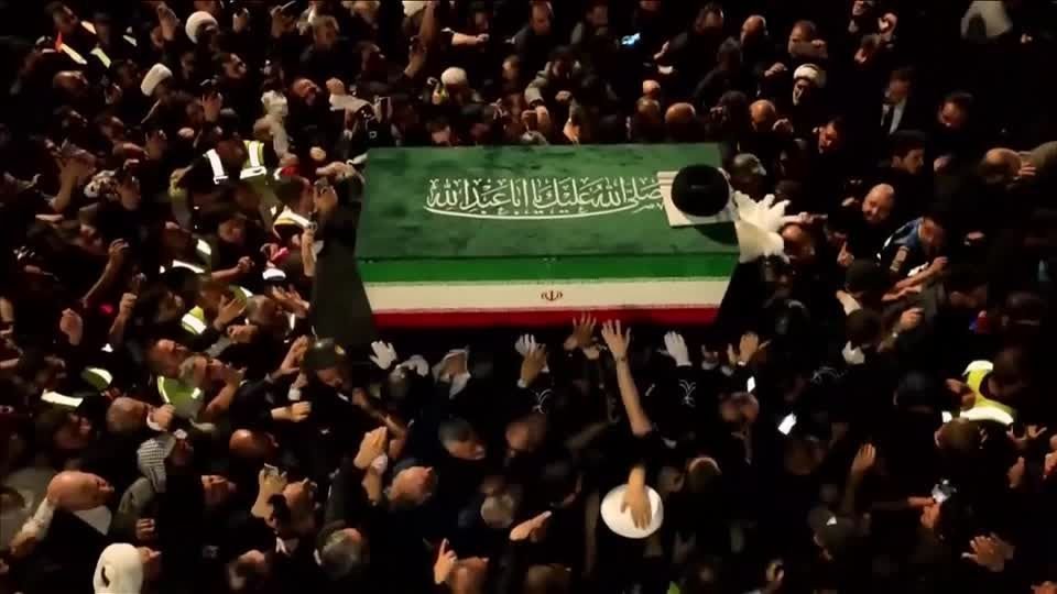 Corpo de Ali Khamenei é recebido no Iraque com honras oficiais