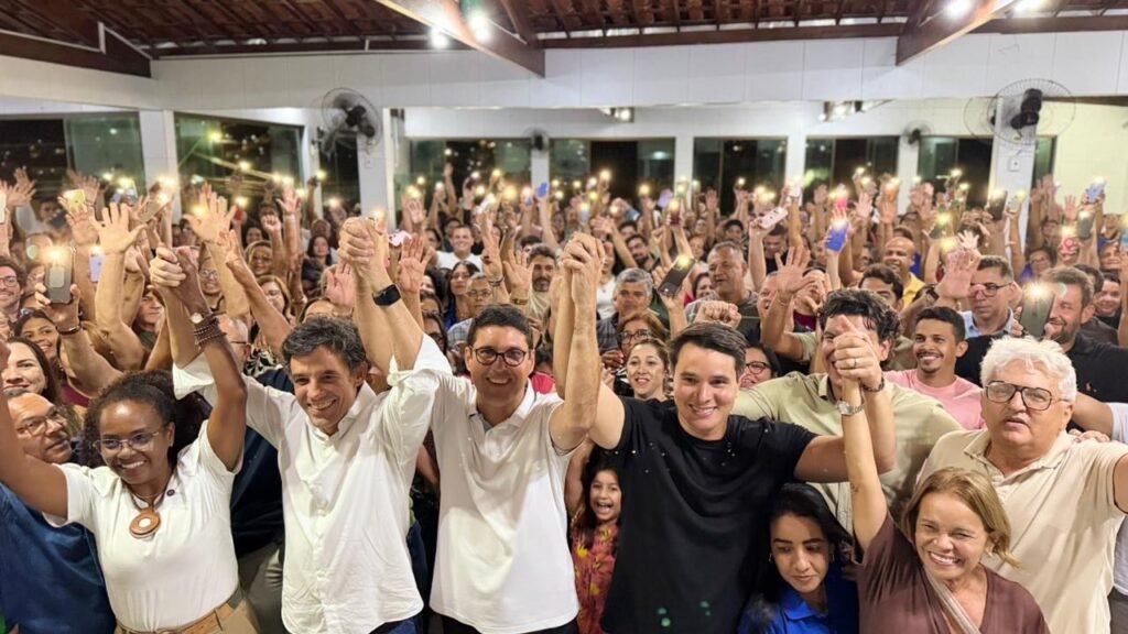 Prefeito de Camaragibe apoia pré-candidatos em evento com lideranças