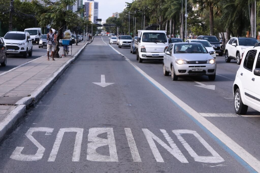 Recife mantém estagnação na expansão das Faixas Azuis para ônibus