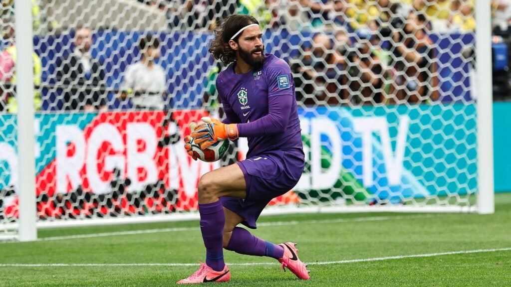 Alisson reafirma compromisso com a seleção rumo ao hexa em 2030