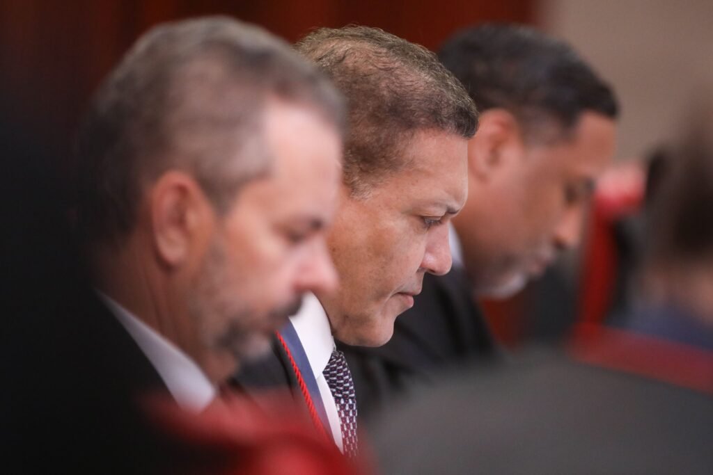 TSE discute regras para pesquisas eleitorais com institutos