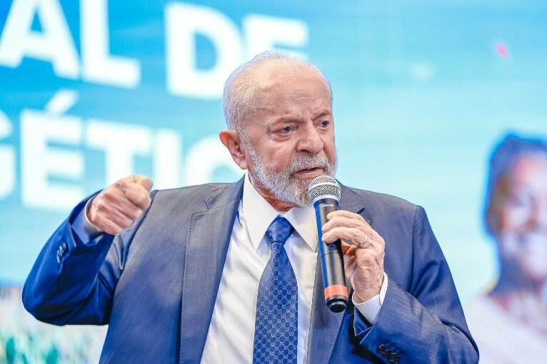 Educação política passa a integrar currículo escolar no Brasil
